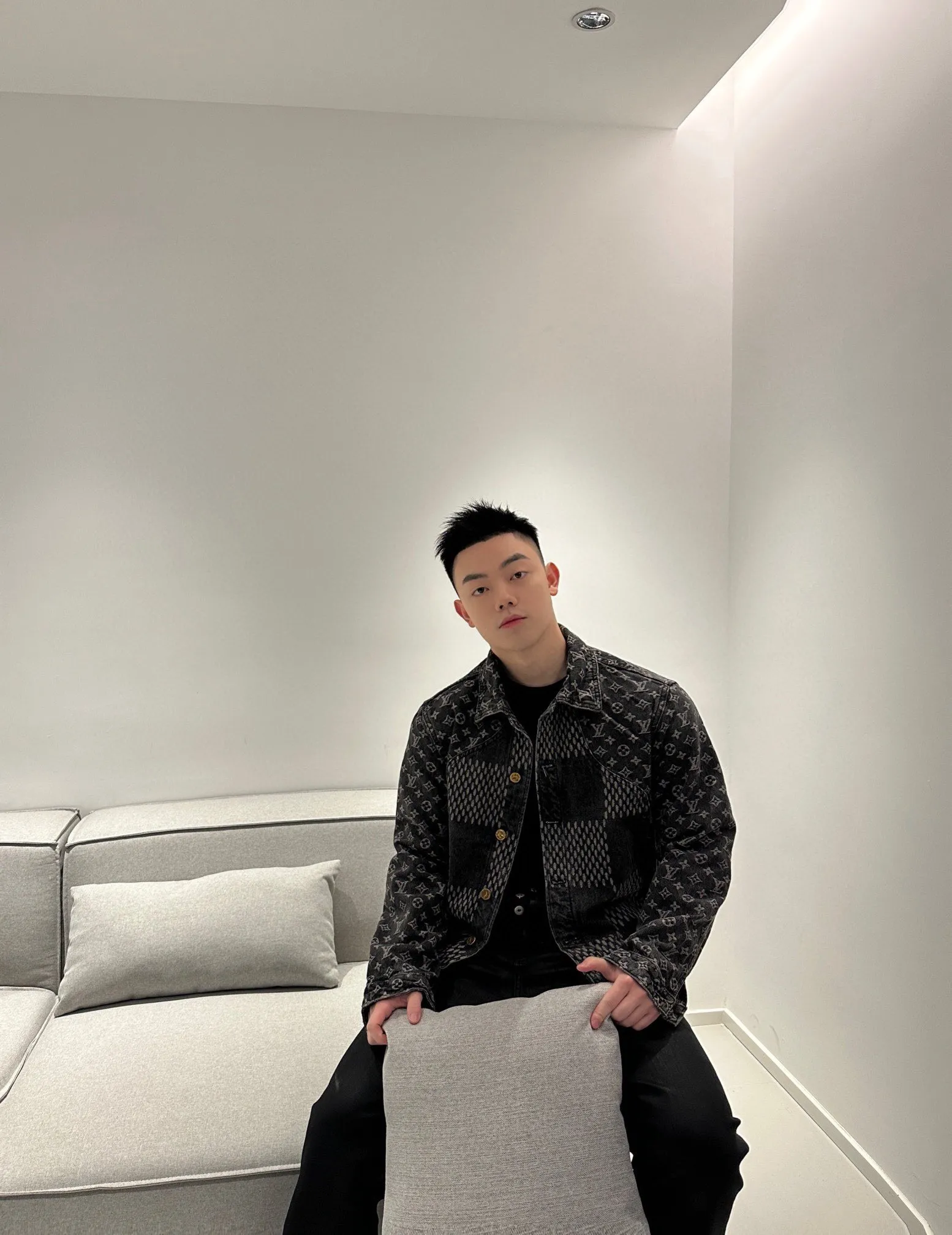 Louis Vuitton/ Classic